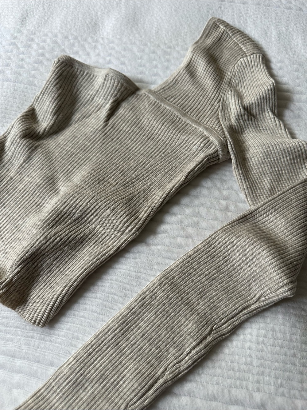 Abercrombie & Fitch One-Shoulder Ribbed Knit Top - Picture 3 of 3